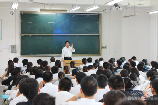 西安海棠学院学生管理系统召开新学期辅导员工作会议