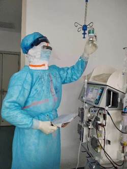 说明: lADPDiCprGiWGZbNAyDNAlg_600_800